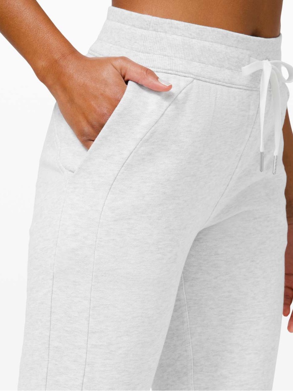 Lululemon Scuba High-Rise Jogger *Fleece 28" Inseam size 10 Light Grey